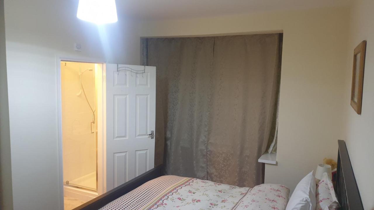 Guess Bungalow Wembley Apartment London Ngoại thất bức ảnh