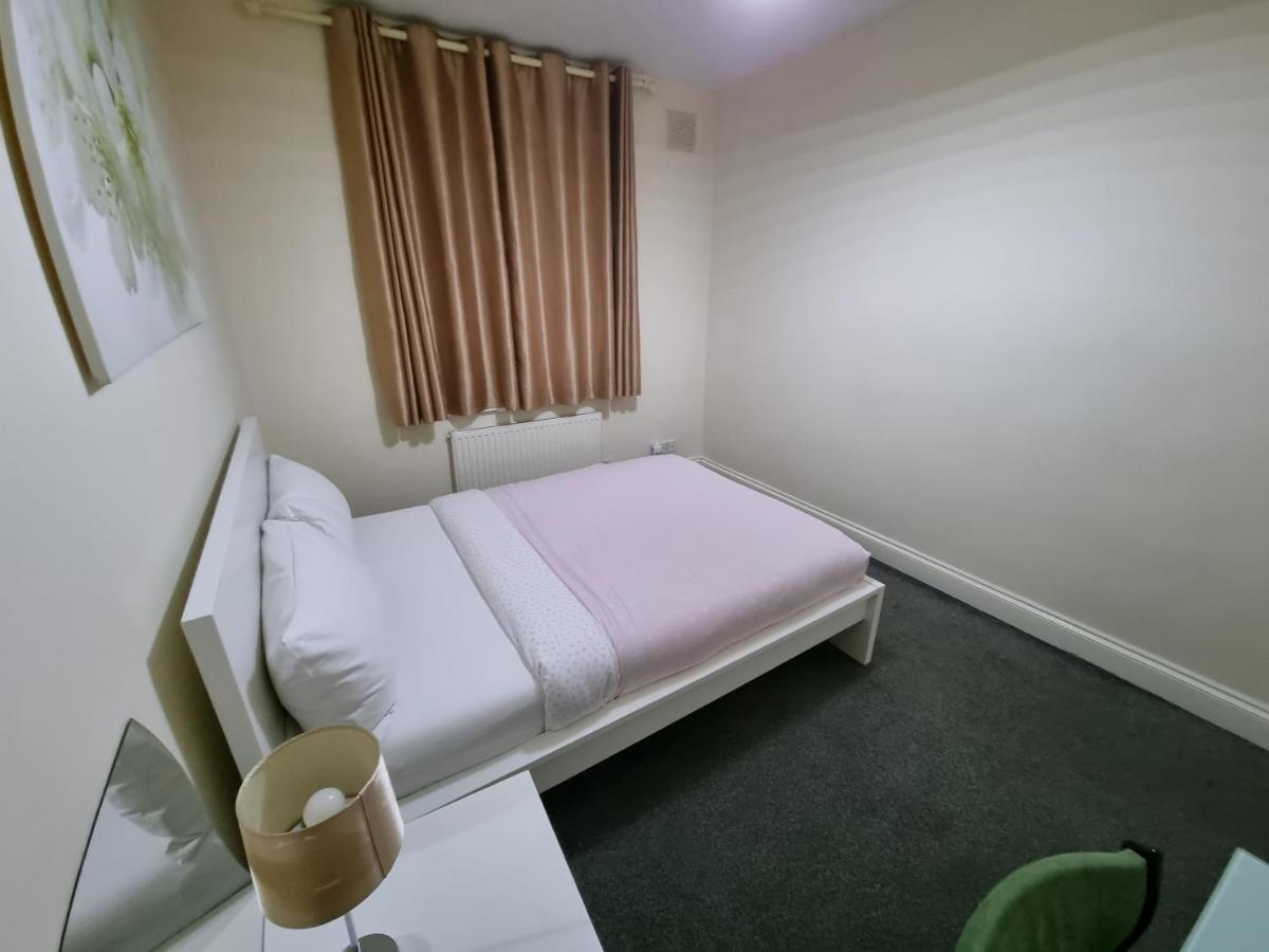 Guess Bungalow Wembley Apartment London Ngoại thất bức ảnh