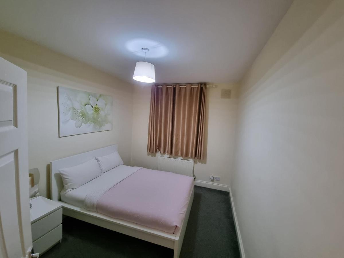 Guess Bungalow Wembley Apartment London Ngoại thất bức ảnh